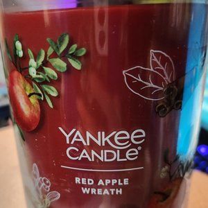 Brand New !! Never Used !! Holiday Yankee Candle